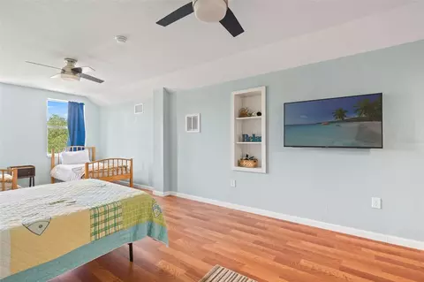 Bedroom - 1566 Indian Bay Rd, Spring Hill, FL 34607 photo 9 of 10