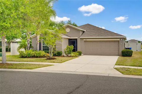 2202 4th St SW, Ruskin, FL 33570