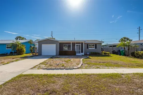 9317 Crestview St, Seminole, FL 33772