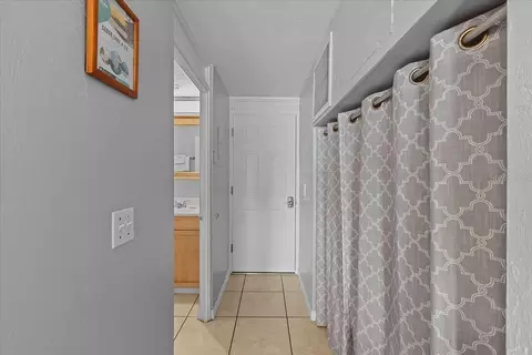 Entry Way - 82 2nd St #D5, Cedar Key, FL 32625 photo 1 of 1