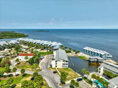 View/Area - 82 2nd St #D5, Cedar Key, FL 32625 photo 9 of 12