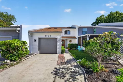8705 Bay Pointe Dr, Tampa, FL 33615