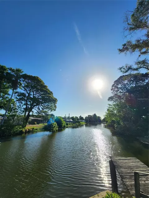 5973 Mckee Lake Dr N, Saint Petersburg, FL 33709