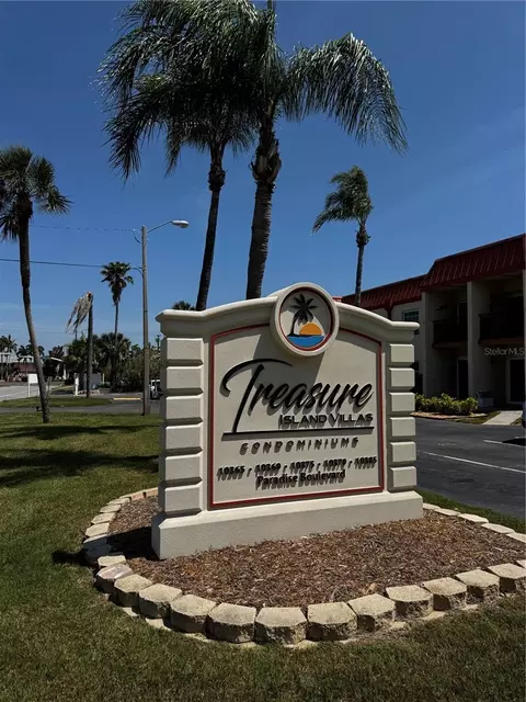 10365 Paradise Blvd #9, Treasure Island, FL 33706