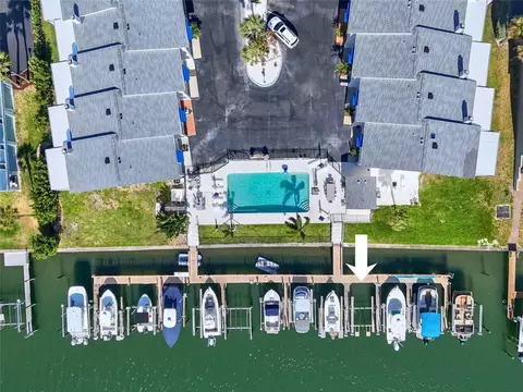 745 Pinellas Bayway S #202, Tierra Verde, FL 33715