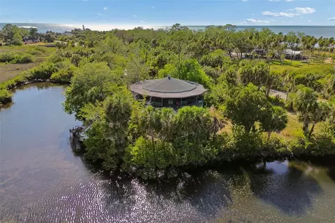 10501 Pine Island Dr, Weeki Wachee, FL 34607 photo 9