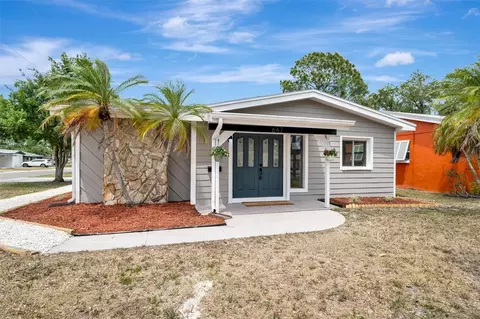 647 74th Ave N, Saint Petersburg, FL 33702