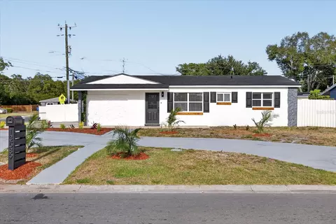 13589 120th St, Largo, FL 33778