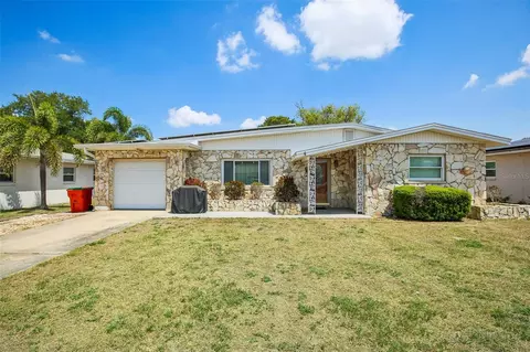 10713 59th Ave, Seminole, FL 33772