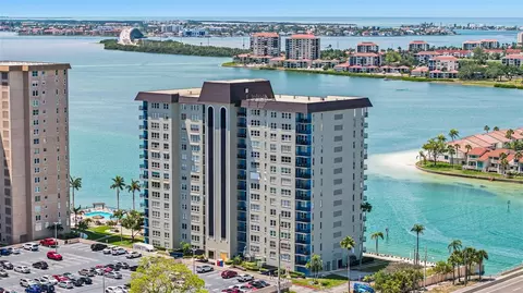 5220 Brittany Dr S #901, Saint Petersburg, FL 33715