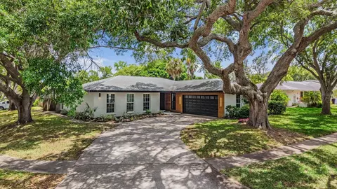 848 Hillside Dr, Palm Harbor, FL 34683