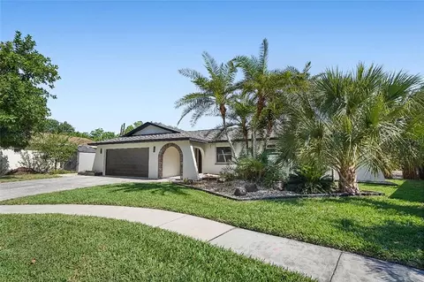 2370 Robyn Ct, Dunedin, FL 34698