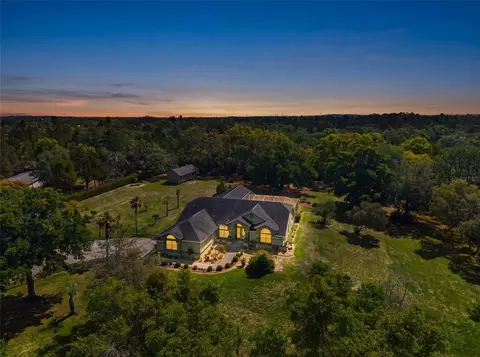 9050 Weeping Willow St, Brooksville, FL 34613