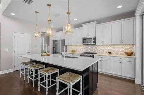 Kitchen - 14795 Caravan Ave, Odessa, FL 33556 photo 3 of 5