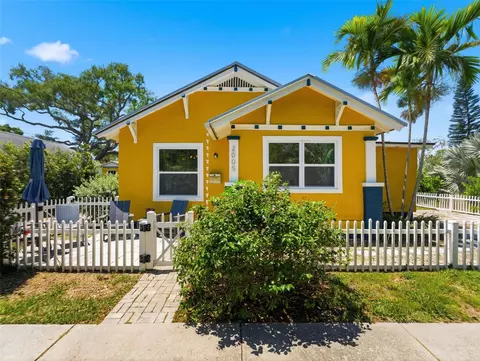 2005 3rd St S, Saint Petersburg, FL 33705