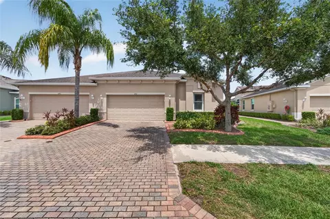 642 Chipper Dr, Sun City Center, FL 33573