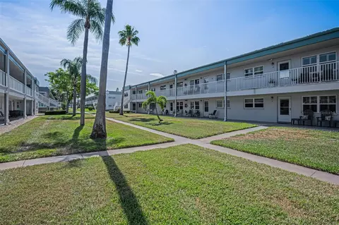 5216 81st St N #5, Saint Petersburg, FL 33709