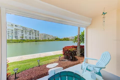 7930 Sun Island Dr S #101, South Pasadena, FL 33707