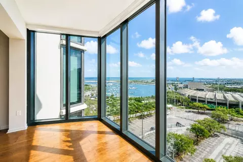 1 Beach Dr SE #1207, Saint Petersburg, FL 33701