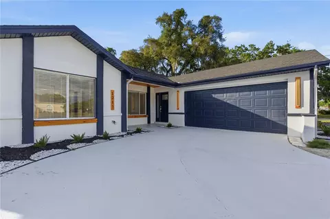 Exterior - 1215 Waterfall Dr, Spring Hill, FL 34608 photo 5 of 11