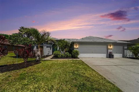 19717 Wyndham Lakes Dr, Odessa, FL 33556