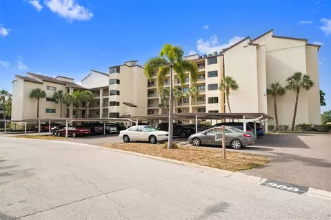 700 Starkey Rd #352, Largo, FL 33771