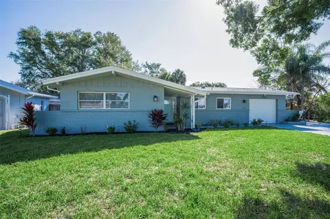 94 Nicholas Dr, Dunedin, FL 34698
