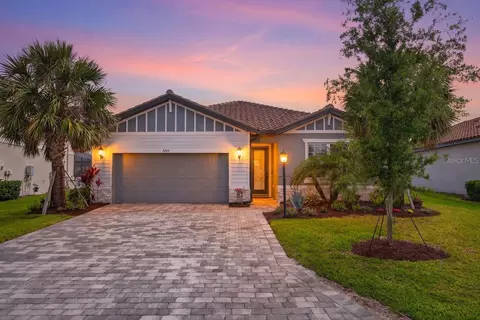 3709 Savanna Palms Ct, Bradenton, FL 34211