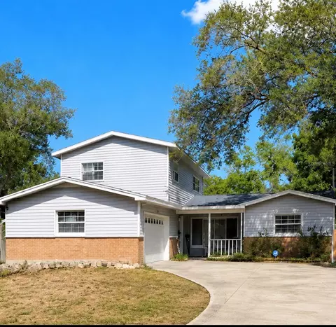 1700 Country Club Rd N, Saint Petersburg, FL 33710