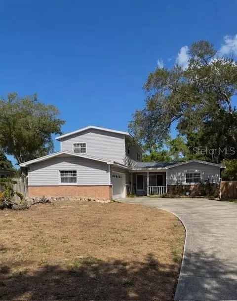 1700 Country Club Rd N, Saint Petersburg, FL 33710