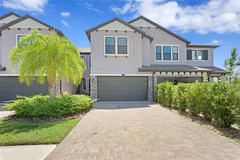 4880 Isola Ct, Wesley Chapel, FL 33543