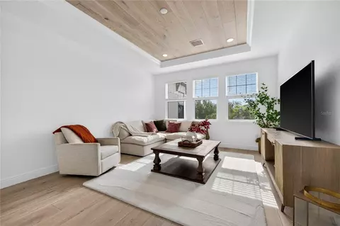 Living - 919 Seagrape Dr, Ruskin, FL 33570 photo 5 of 6