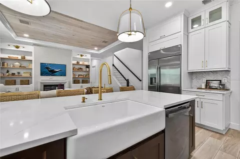 Kitchen - 919 Seagrape Dr, Ruskin, FL 33570 photo 7 of 9