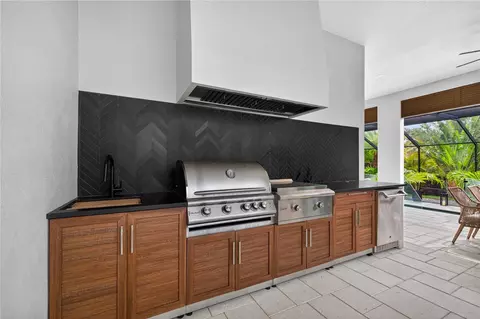 Kitchen - 919 Seagrape Dr, Ruskin, FL 33570 photo 9 of 9