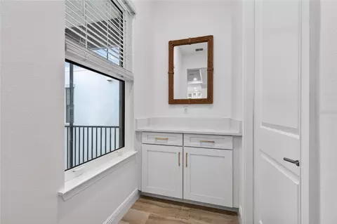 Entry Way - 919 Seagrape Dr, Ruskin, FL 33570 photo 4 of 4