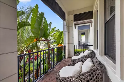 Exterior - 919 Seagrape Dr, Ruskin, FL 33570 photo 5 of 19