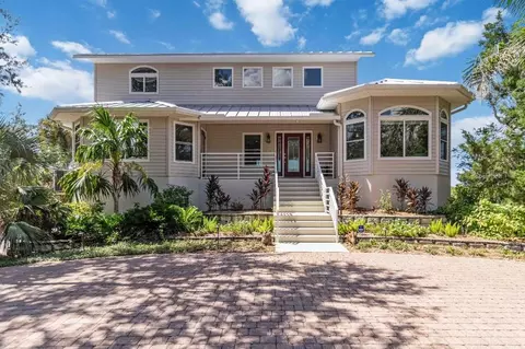 6511 Bayshore Rd, Palmetto, FL 34221