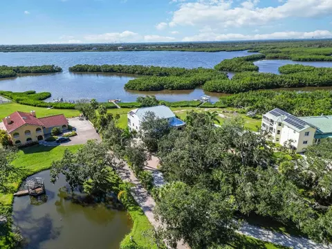 6511 Bayshore Rd, Palmetto, FL 34221