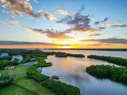 6511 Bayshore Rd, Palmetto, FL 34221