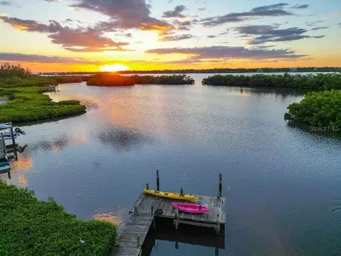 6511 Bayshore Rd, Palmetto, FL 34221