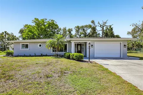 209 Palm Ave, Nokomis, FL 34275