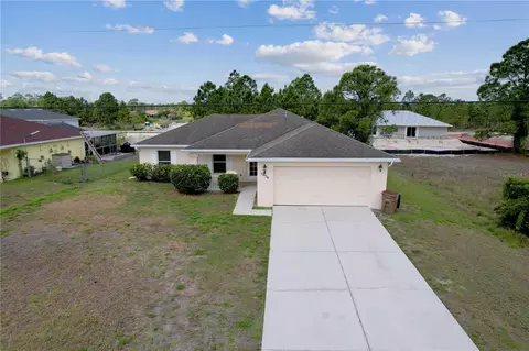 1028 Columbus Blvd S, Lehigh Acres, FL 33974