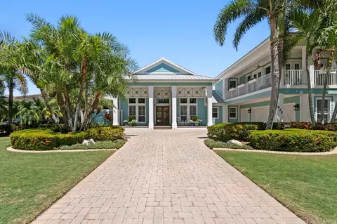 625 Balibay Rd, Apollo Beach, FL 33572