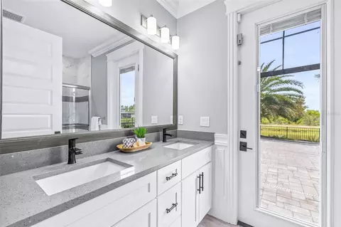 Bath - 7190 Graybrook Dr, Wesley Chapel, FL 33545 photo 6 of 8