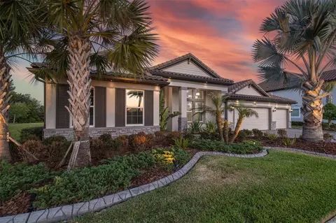 Exterior - 7190 Graybrook Dr, Wesley Chapel, FL 33545 photo 6 of 21