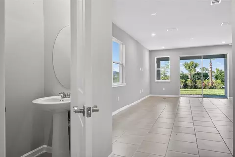 Entry Way - 13129 Oxeye Ln, Parrish, FL 34219 photo 3 of 6