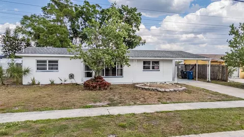 307 Country Club Dr, Oldsmar, FL 34677