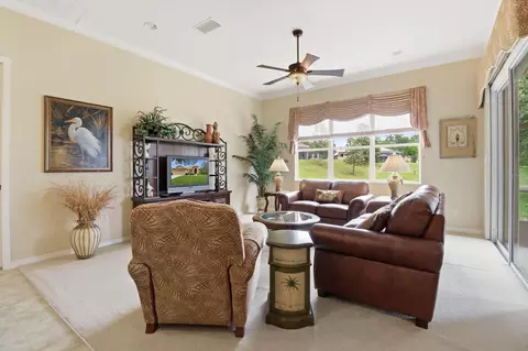 Living - 1239 W Beagle Run Loop, Hernando, FL 34442 photo 4 of 4