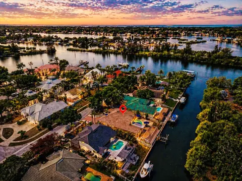 1114 Marina Dr, Tarpon Springs, FL 34689