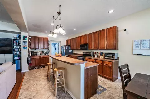 Kitchen - 10945 Subtle Trail Dr, Riverview, FL 33569 photo 2 of 7